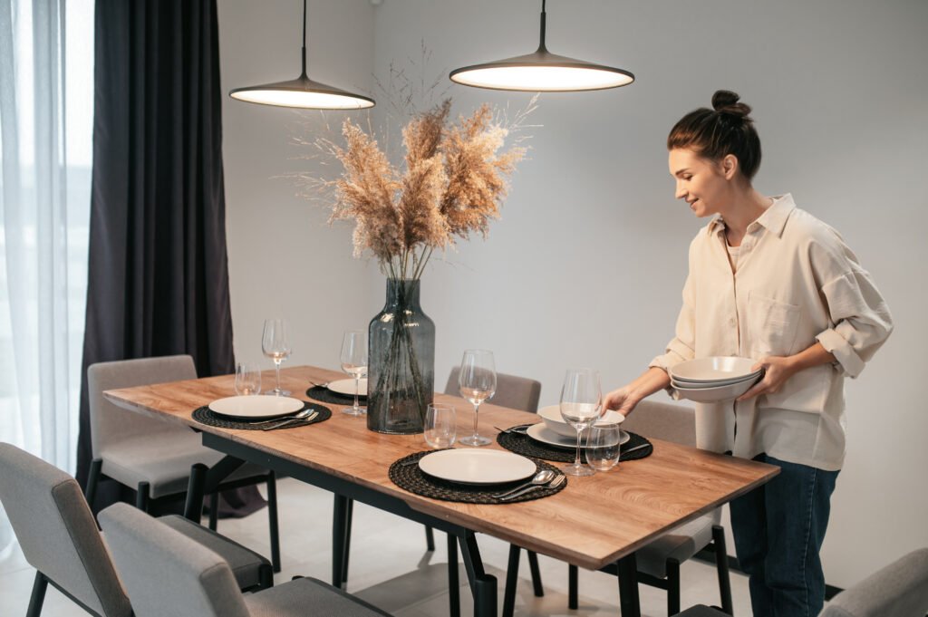 How To Decorate Your Dining Table To Match Your Home Aesthetic