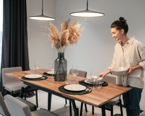 How To Decorate Your Dining Table To Match Your Home Aesthetic